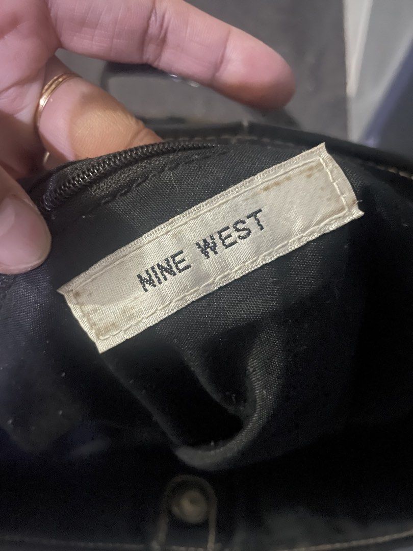 NineWest totebag (Category: Luxury Bags & Wallets) located in San Carlos. Submitted by graciahoney (Listing ID 1469851663, Image 3). Description: .