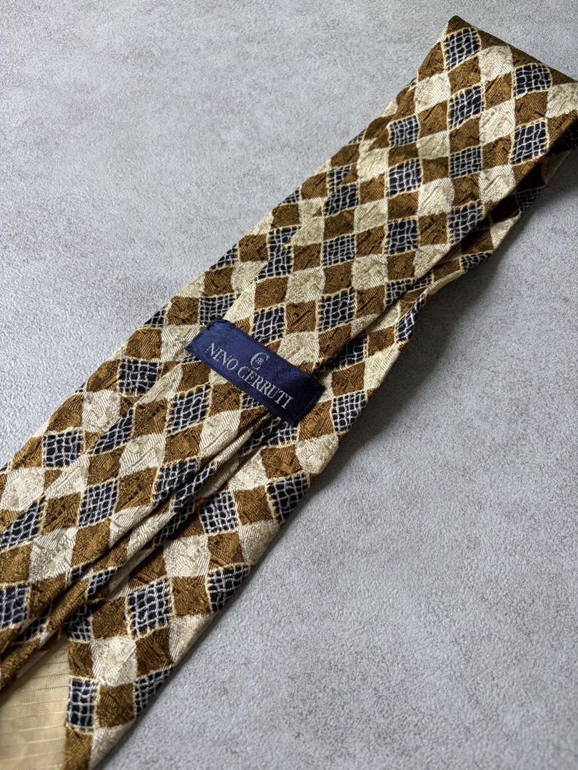 Nino Cerruti Necktie (Category: Ties) located in Pasig City. Submitted by chamoisee (Listing ID 1469784446, Image 2). Description: Nino Cerruti Necktie Will keep if not sold .