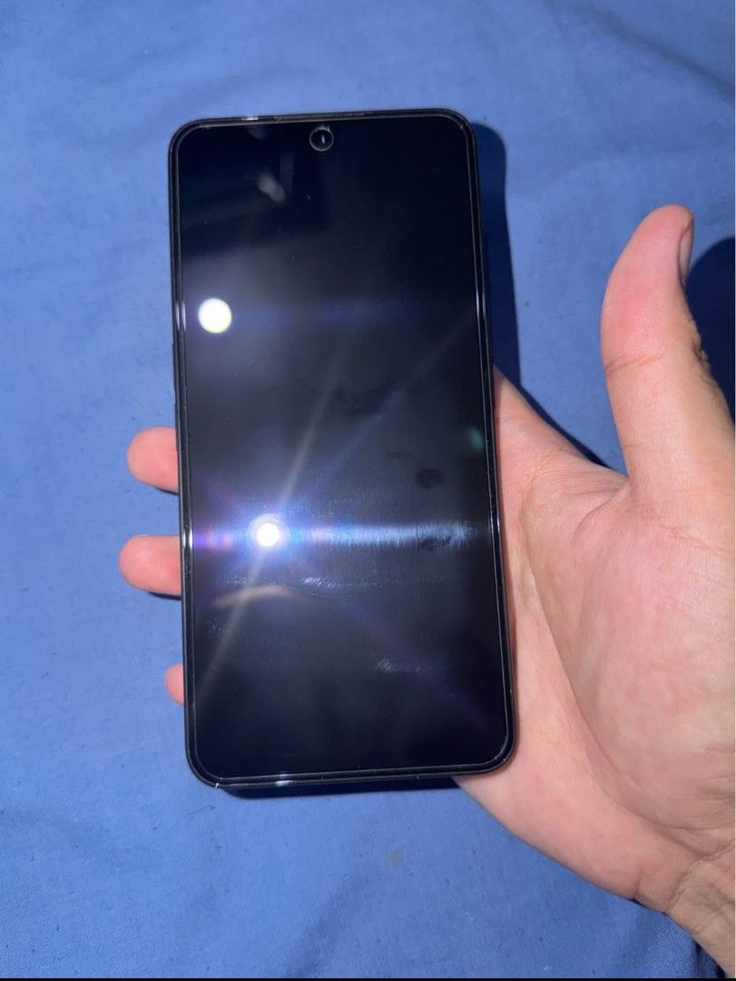Nothing Phone 3a 12GB RAM 256GB ROM (Category: Android Others) located in Sigma. Submitted by keithfranc71579 (Listing ID 1469855152, Image 2). Description: READ FIRST! For SALE!!! Nothing Phone 3a 12 GB RAM + 256GB STORAGE Snapdragon 7 Gen 3 Condition: 9.5/10 no dents, no scratches, applied screen protector since day 1 of using the phone(never dropped once), battery life is fantastic and takes long time to drain battery. Inclusions: -Nillkin Cas