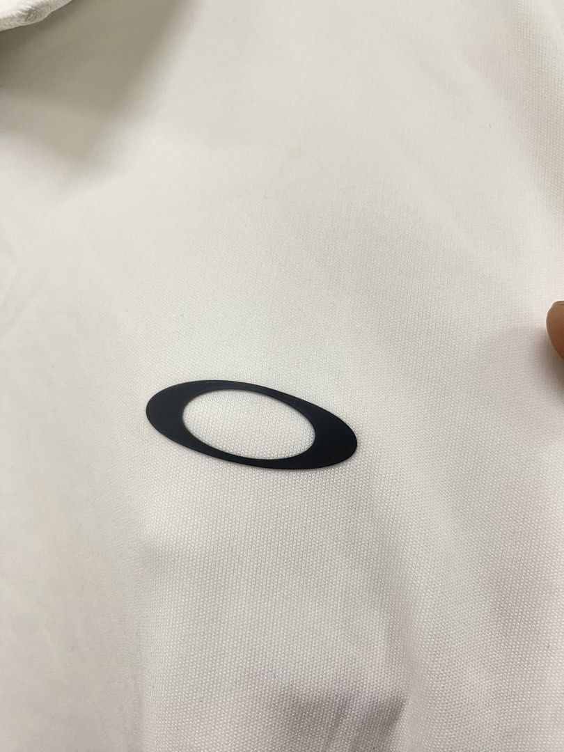 Oakley Hydrolix Poloshirt for Men (Category: Tshirts & Polo Shirts ) located in Bacolod City. Submitted by ictrends_6100 (Listing ID 1469786730, Image 2). Description: XL W: 24 L: 30 Rank A No Stain W/ hang tag Just leave an Offer❤️.