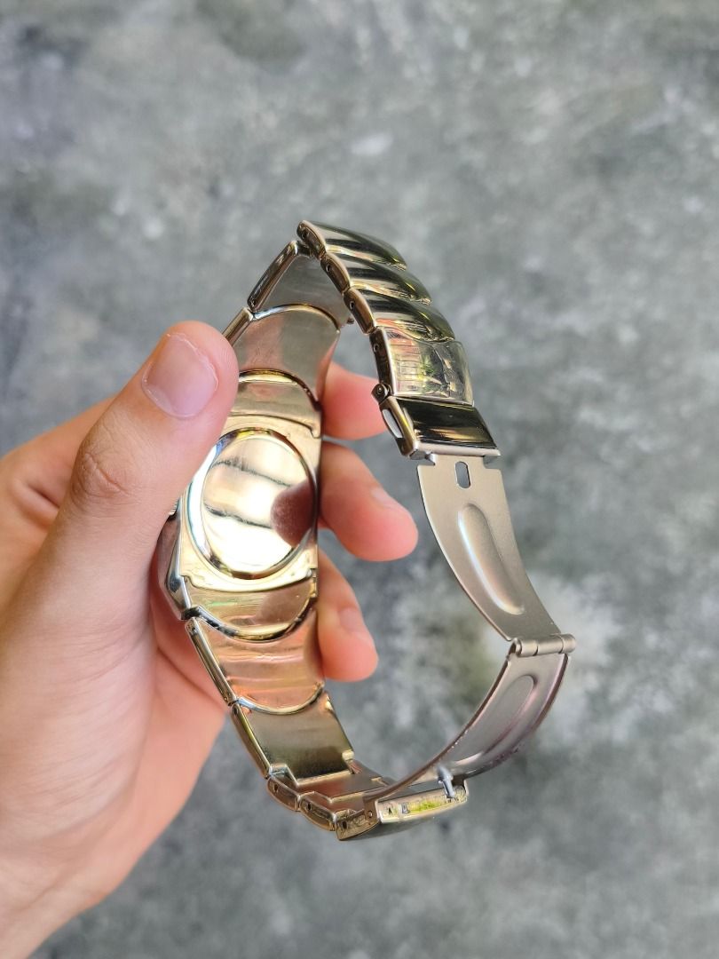 Oakley TImebomb Watch (Category: Men's Watches) located in Cavite. Submitted by benta.ni.jm (Listing ID 1469880111, Image 2). Description: • ✅Timebomb available on-hand • 🚚Pre-order ETA: 7-10 days • ‼️Strictly payment first only, no down payment 📩📩📩.