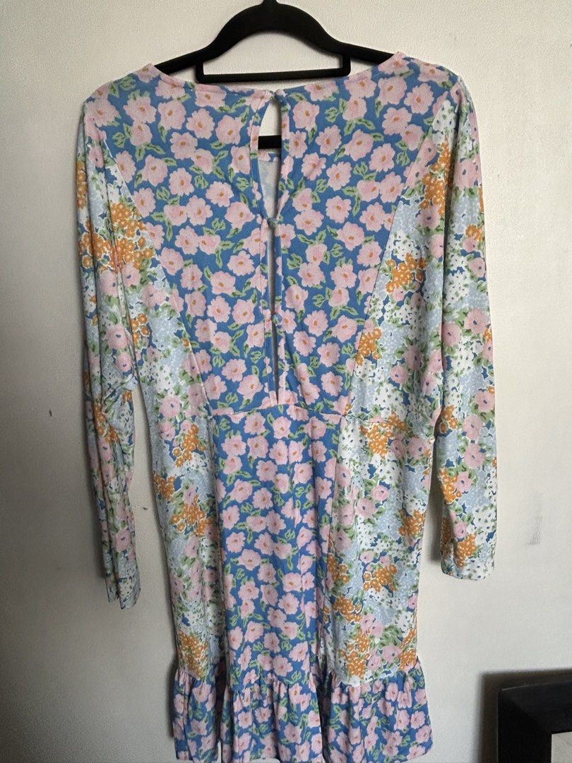 OASIS (Category: Dresses) located in Manila. Submitted by shaun_diaz (Listing ID 1469776310, Image 3). Description: .