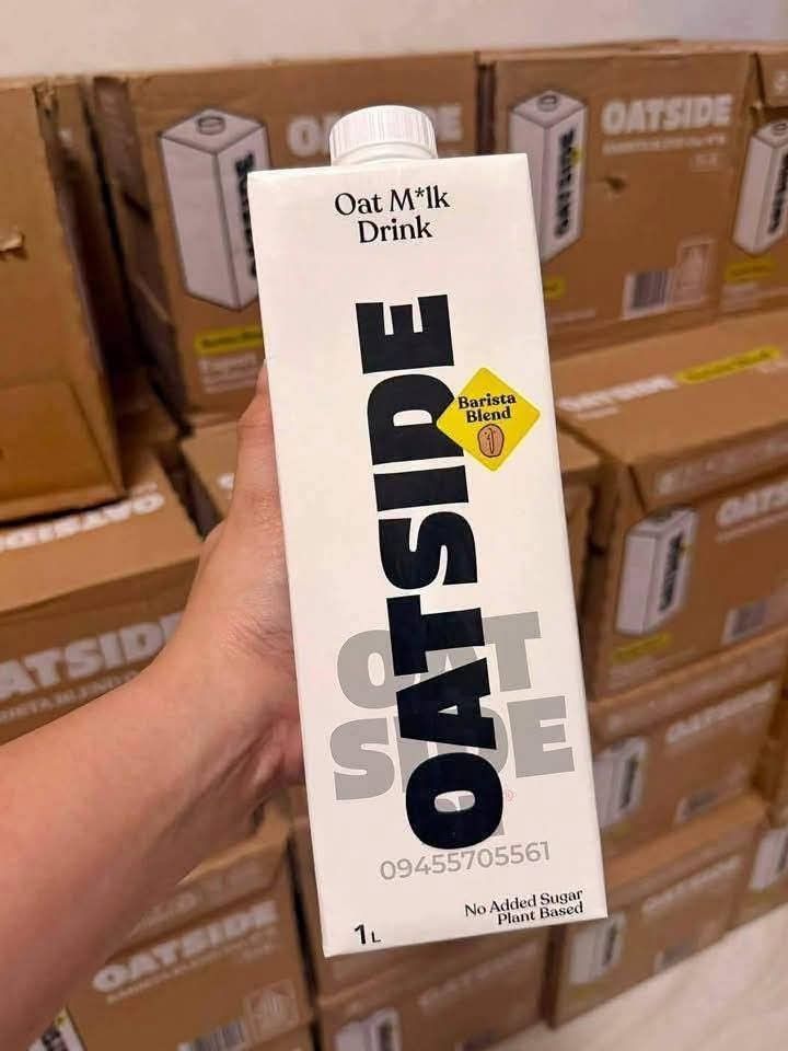 OATSIDE Chocolate/Milk 1L (Category: Other Food & Drinks) located in Mandaluyong City. Submitted by shopmla (Listing ID 1469887489, Image 2). Description: ‼️On stocks‼️ Php 180.✔️ Orange app 192.+Del fee.❌ Limited only Chocolate/Milk 1L.