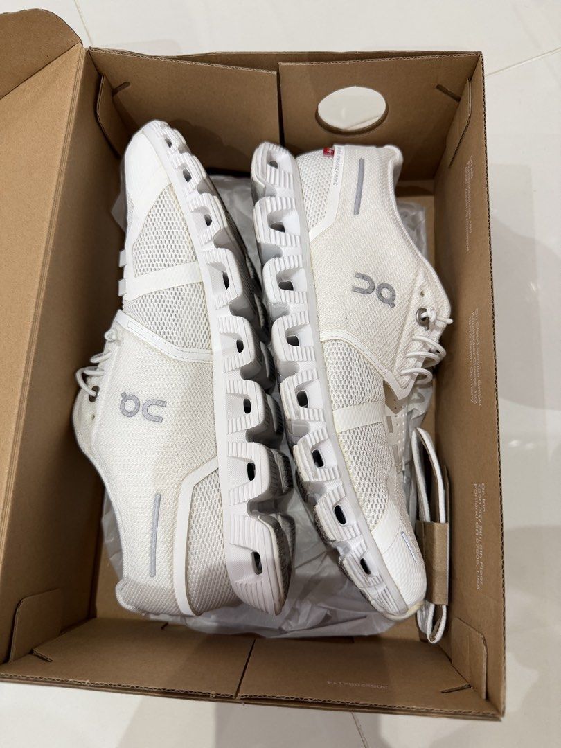 💯OG On Cloud Cloudtec White Sneakers US8.5 womens (Category: Sneakers) located in Pasig City. Submitted by roxannecawaling (Listing ID 1469765633, Image 2). Description: 📍pasig -US 8.5 womens -decluttering.