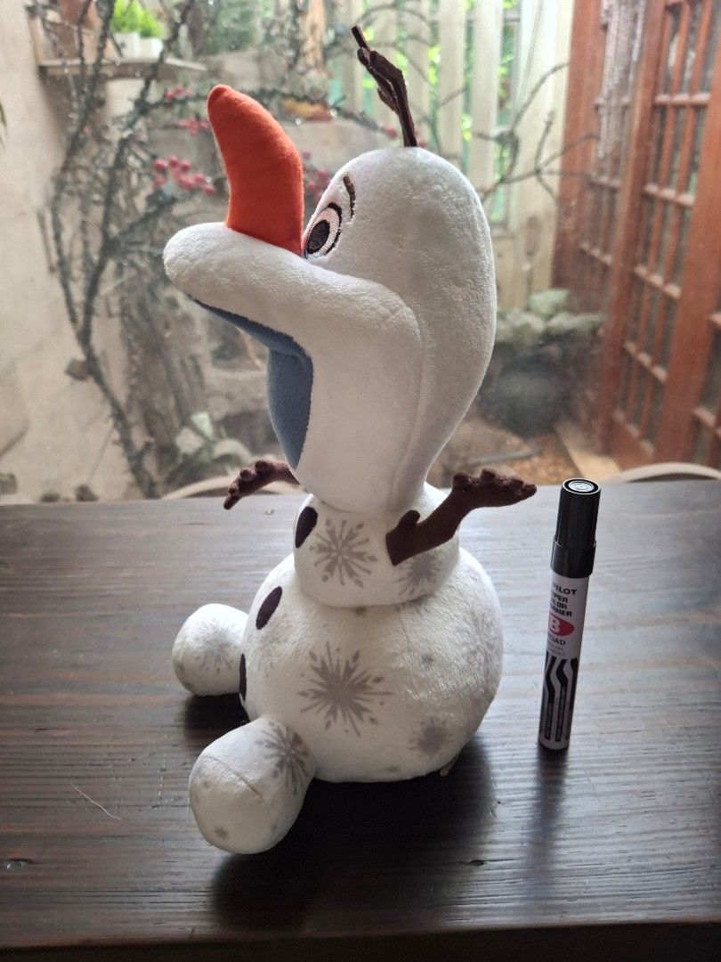 Olaf Frozen Stuffed Toy (Category: Plushies & Soft Toys) located in Quezon City. Submitted by pure_trinsky (Listing ID 1469817139, Image 2). Description: .