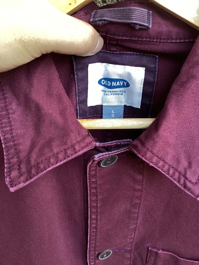 Old Navy Burgundy Workwear Chore Jacket Size L (Category: Coats, Jackets and Outerwear) located in Mangaldan. Submitted by manuelingalla_3rd (Listing ID 1469776795, Image 2). Description: - Brand: Old Navy - Style: Workwear jacket - Color: Rich burgundy - Size: Large - Closure: Button-up - Details: Classic collar and multiple utility pockets - Material: Durable canvas-style fabric - Dimes 23.5/28.