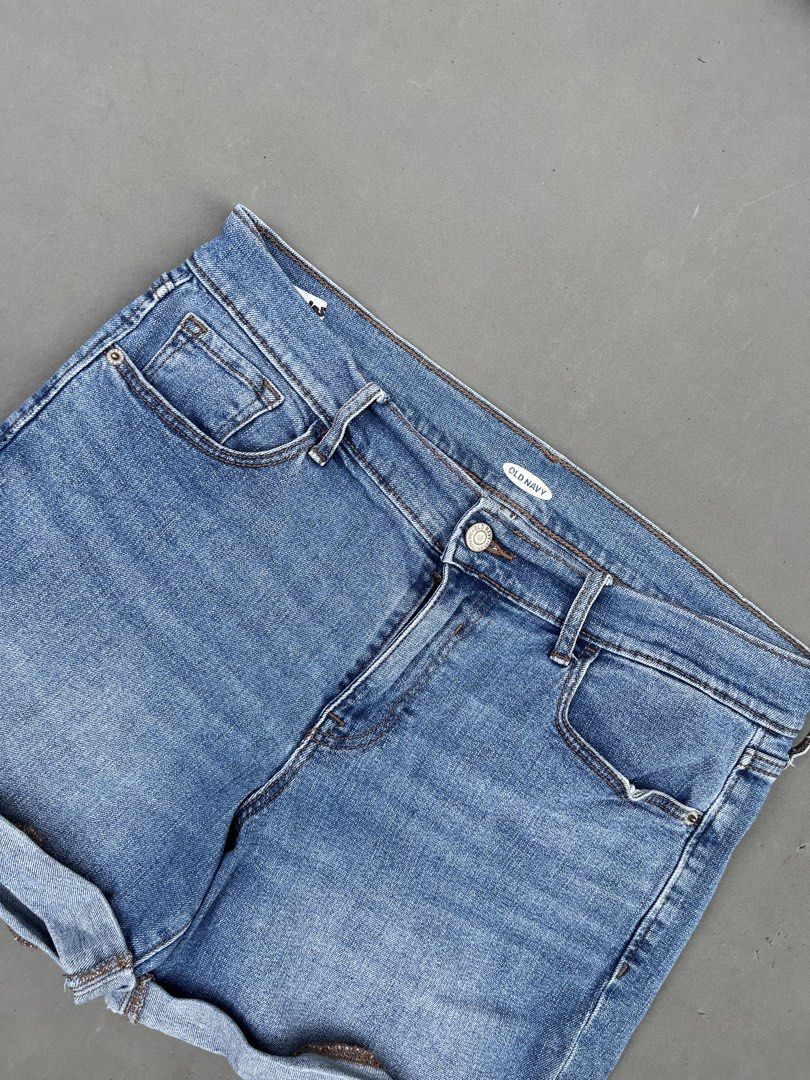 OLD NAVY DENIM SHORT (Category: Shorts) located in Quezon City. Submitted by kentstuff (Listing ID 1469903897, Image 2). Description: OLD NAVY Waist: 34-38 Length: 13.5 Leg opening: 10.5 Condition: Excellent CR: 9/10 Issue: ❌ DISCLAIMER: This is a thrifted item. All brands, logos, and trademarks belong to their rightful owners. We’re here to rehome great pieces — no brand affiliation intended.