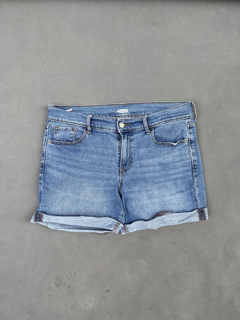 OLD NAVY DENIM SHORT (Category: Shorts) located in Quezon City. Submitted by kentstuff (Listing ID 1469903897, Image 1). Description: OLD NAVY Waist: 34-38 Length: 13.5 Leg opening: 10.5 Condition: Excellent CR: 9/10 Issue: ❌ DISCLAIMER: This is a thrifted item. All brands, logos, and trademarks belong to their rightful owners. We’re here to rehome great pieces — no brand affiliation intended.