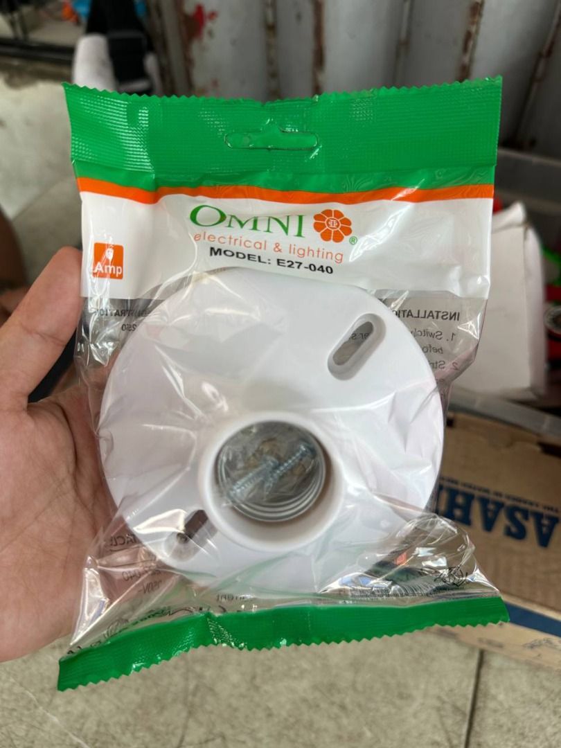 Omni Ceiling Receptacle Specs: E27 (4 1/4) (Category: Everything Else Others) located in Manila. Submitted by 09171479278_elsie. (Listing ID 1469762366, Image 2). Description: Omni Ceiling Receptacle Specs: E27 (4 1/4).