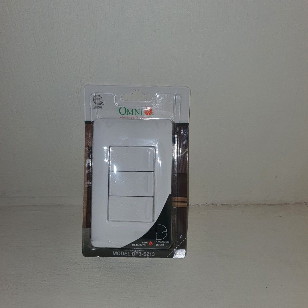 Omni light switch 3 switches (Category: Craft Supplies & Tools) located in Manila. Submitted by d_real_deal (Listing ID 1469936802, Image 3). Description: .