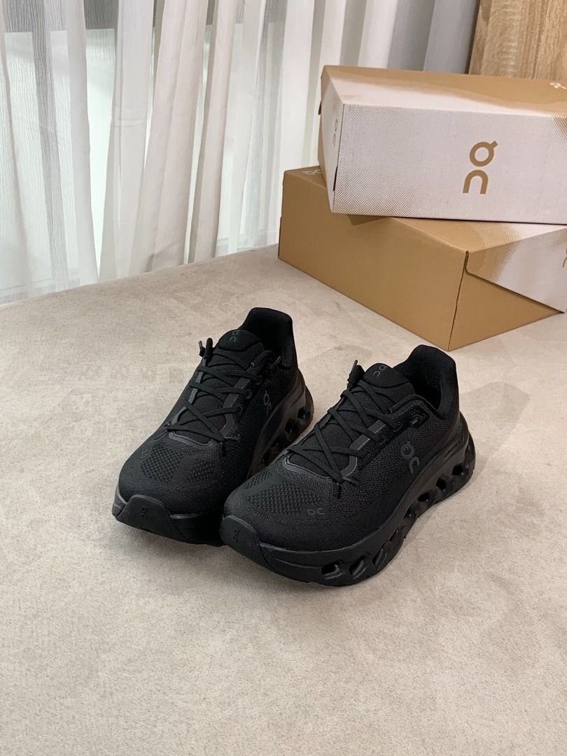 On Cloudmonster All Black Running Shoes, Men's Fashion, Footwear ...