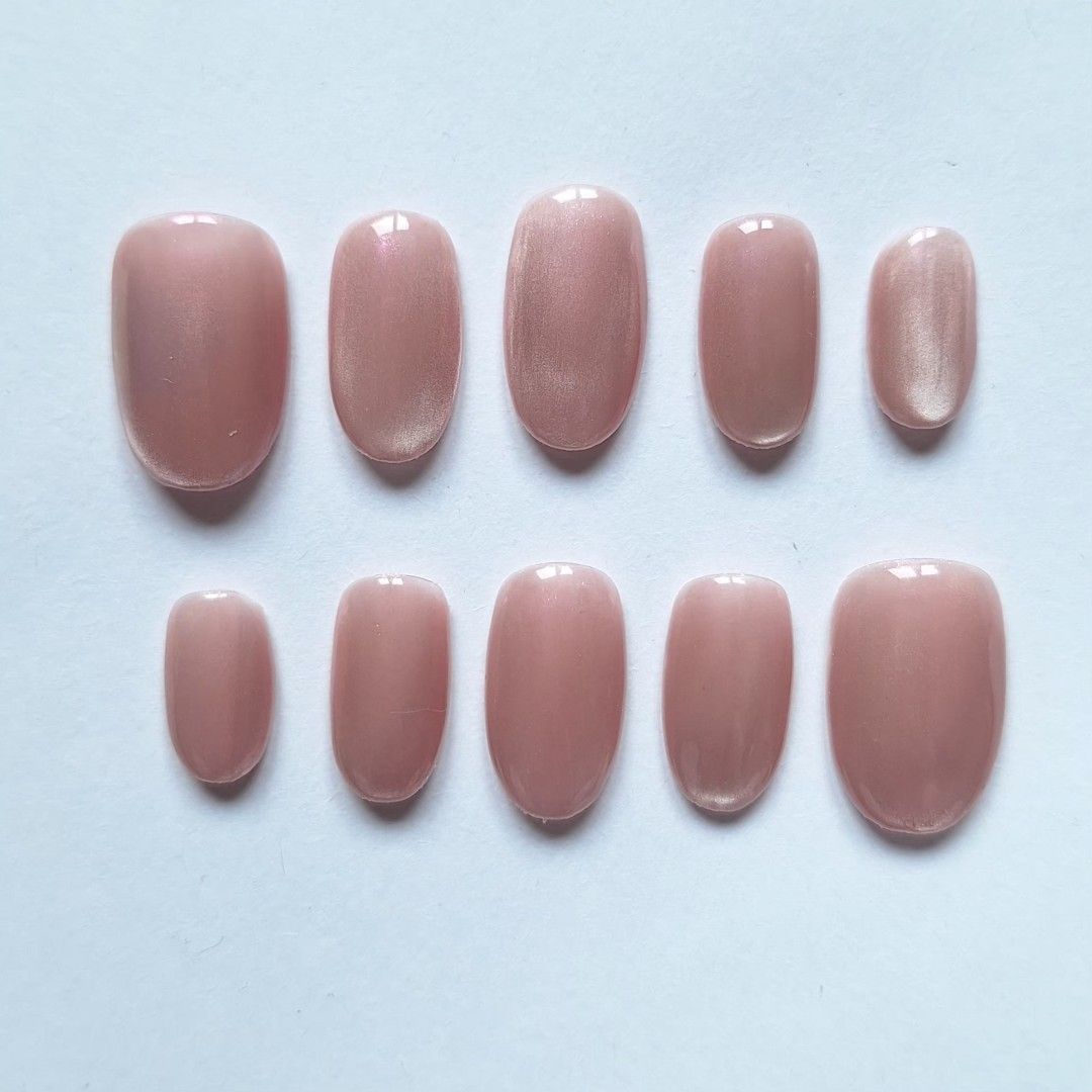 On hand press on nails (ready to deliver) (Category: Hands & Nails) located in Quezon City. Submitted by luxetips_pressph (Listing ID 1469831332, Image 1). Description: Custom Press On Nails for 250-350php Any shape and length message to order and for inquiries Inclusions: 📌 Nail Prep Kit (Alcohol Pads, Cuticle Pusher, Nail File) 📌 Jelly Glue 📌 Care Card 📌 Press On Nails.