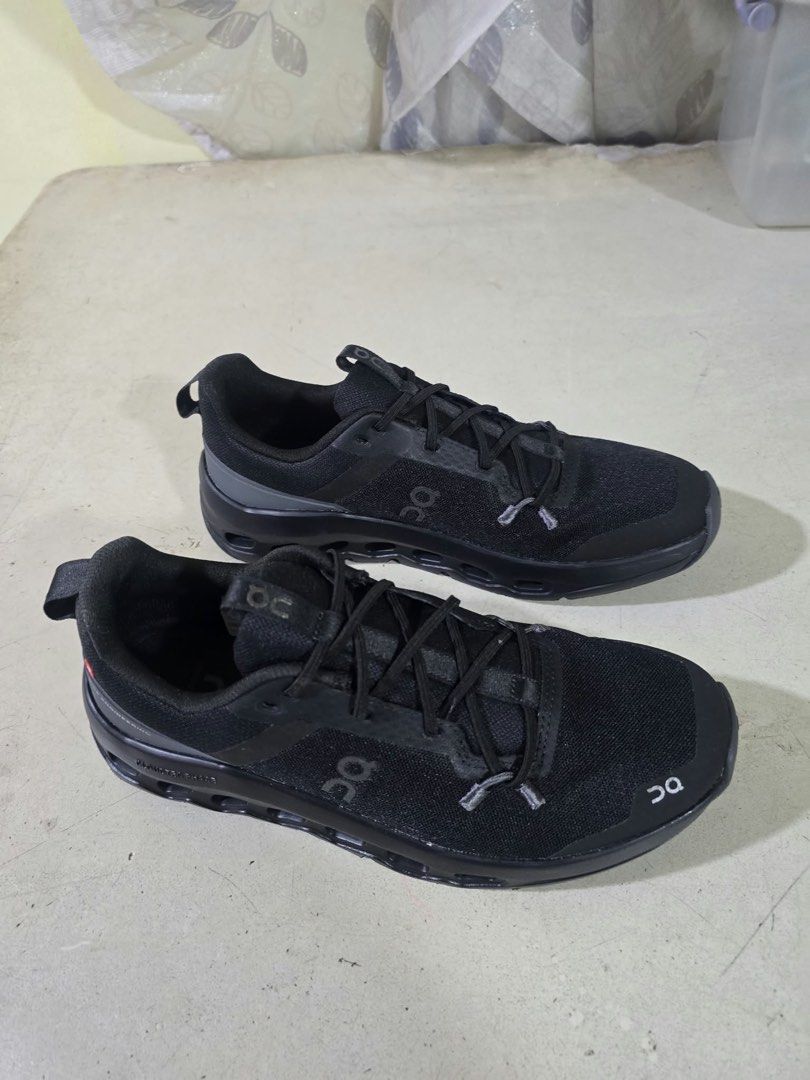 Oncloud (Category: Sneakers) located in Antipolo. Submitted by cyloveak1328 (Listing ID 1469896092, Image 3). Description: Brandnew Authentic on Kids Cloudswift Sneaker in Black Size 6Y / 23cm insole Fit for size 6 woman For narrow feet Bought from US No Box RFS: not fit to my son .