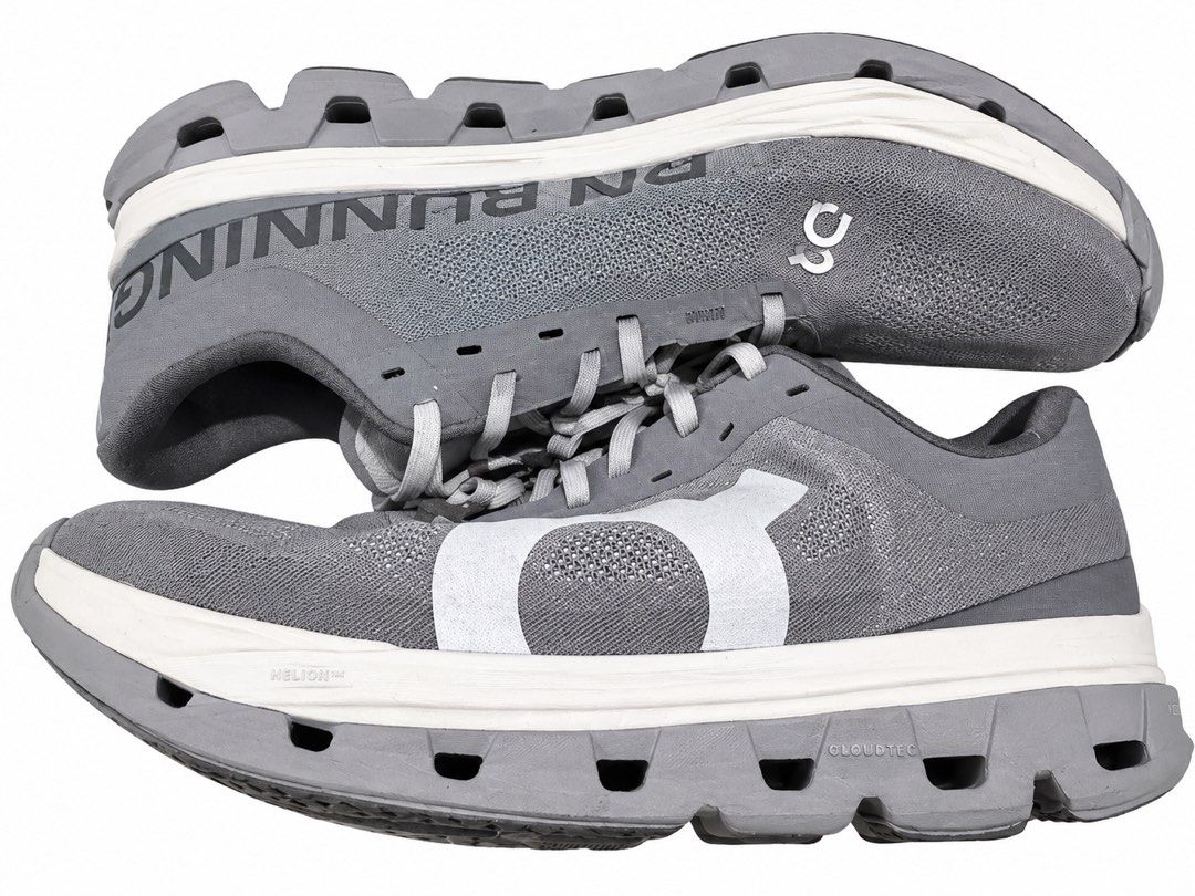 OnCloud Size 12 Men's (Category: Casual Shoes) located in Quezon City. Submitted by frockph (Listing ID 1469844725, Image 1). Description: .