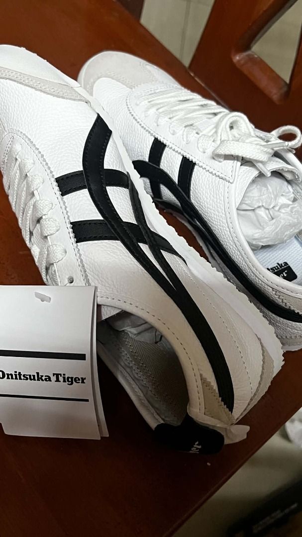 Onitsuka Tiger Mexico 66 Black / White Japan (Category: Casual Shoes) located in Manila. Submitted by princety15 (Listing ID 1469845331, Image 3). Description: Mexico 66 Black / White Japan Size: US Unisex 7 1/2 / US Women 9 / EUR 40.5 RFS: Don't Fit Location: Binondo Manila.