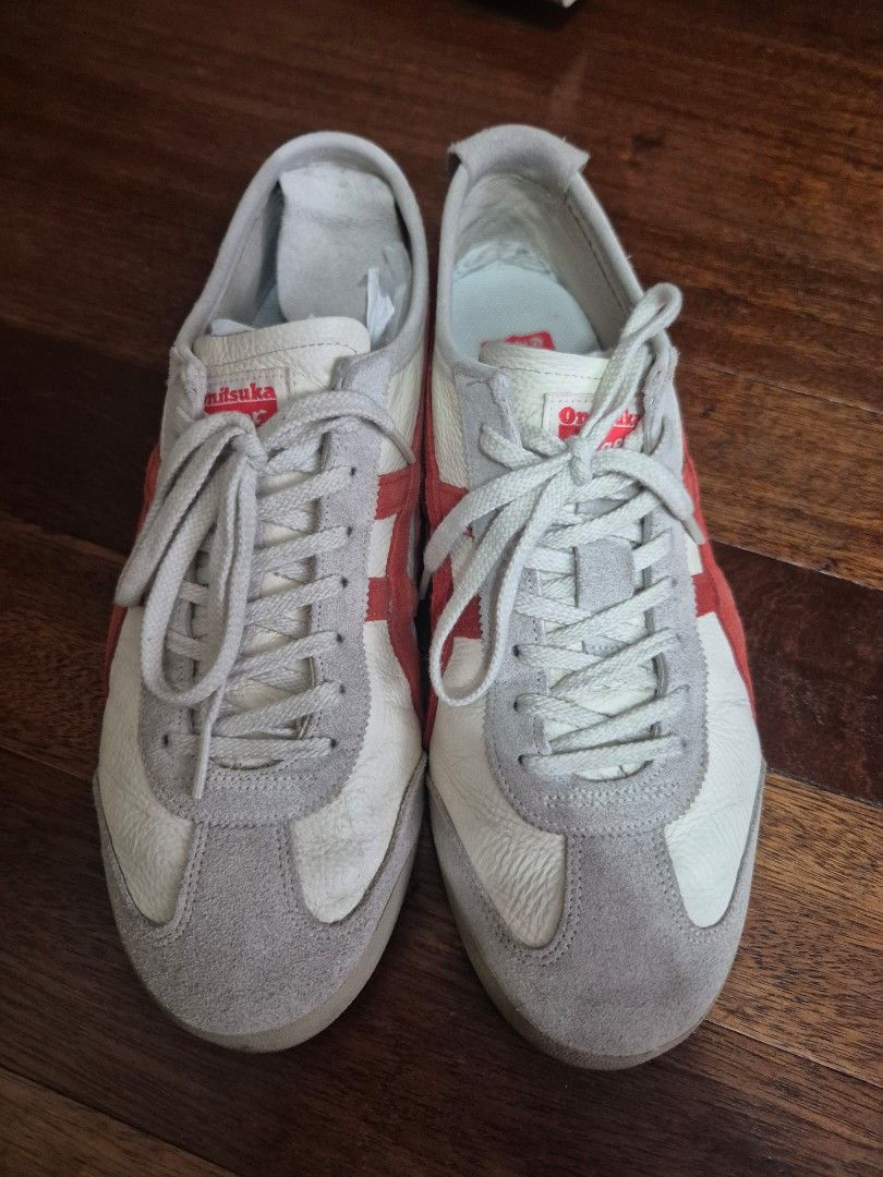 Onitsuka Tiger Mexico 66 White Red (Category: Casual Shoes) located in Pasay City. Submitted by chrisjc3 (Listing ID 1469762346, Image 3). Description: - Brand: Onitsuka Tiger - Model: Mexico 66 (Code: 1183B391) - Colorway: White and Red with Grey Suede Overlays - Size: US 9.5 / EUR 43.5 / CM 27.5 pick up or delivery only.