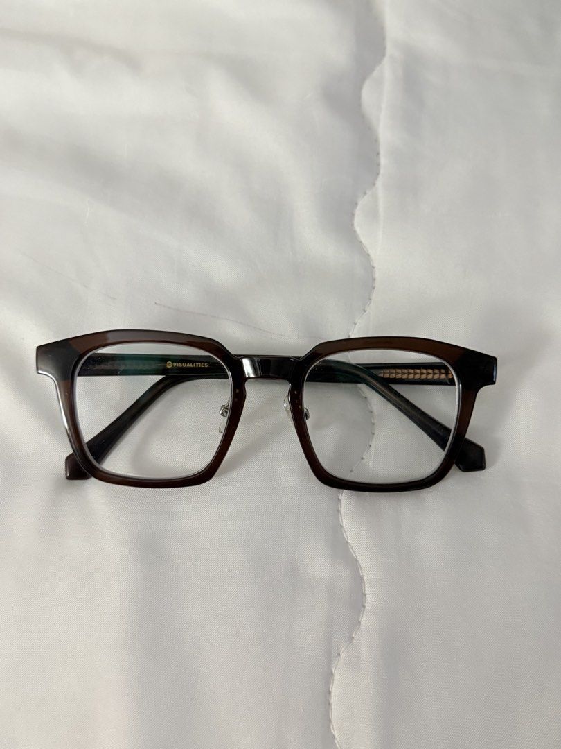 optical frame (Category: Sunglasses & Eyewear) located in Angeles City. Submitted by torixxx.m (Listing ID 1469852379, Image 1). Description: original eo replacable lenses rfs: new grade.