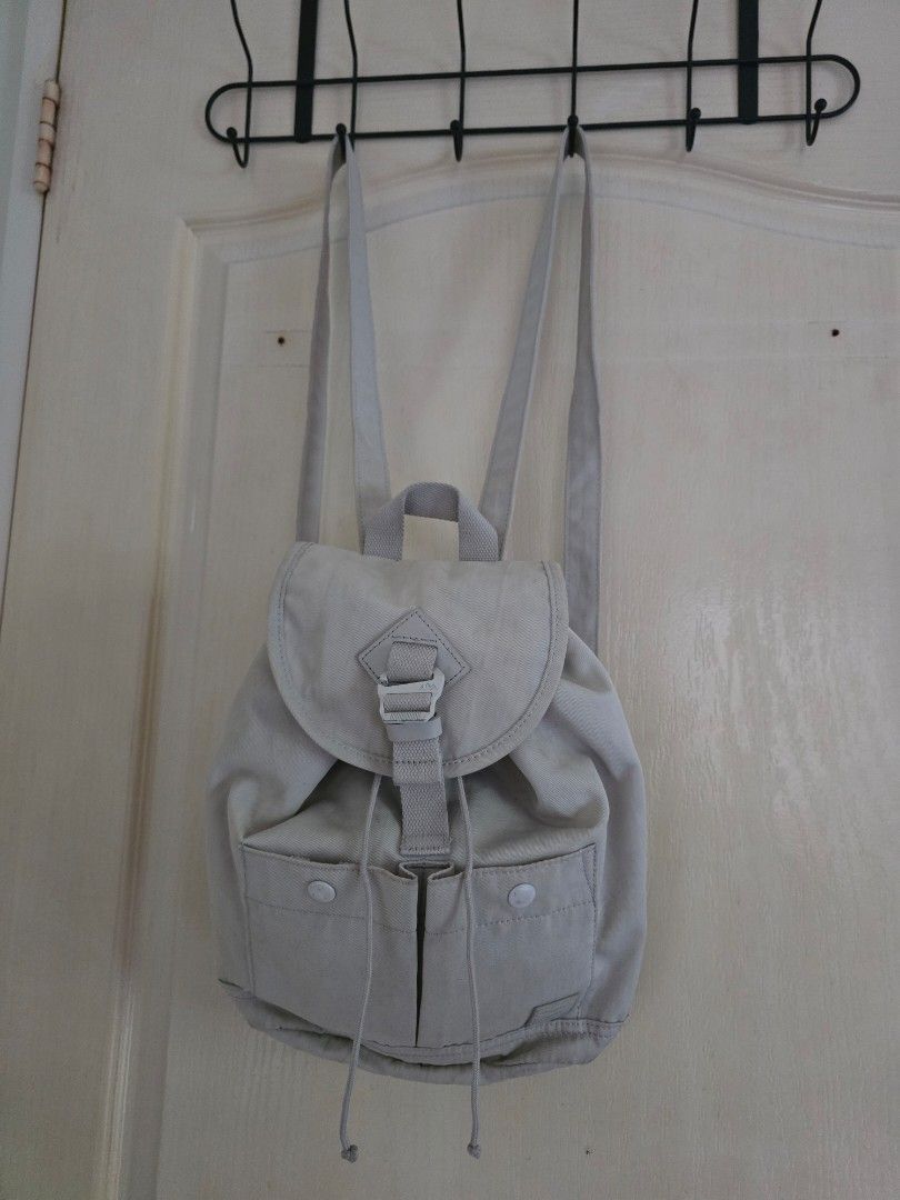 Original Doughnut backpack (Category: Backpacks) located in Cavite. Submitted by rydes_clo (Listing ID 1469763312, Image 1). Description: last price posted super cute daming pwede mailagay very kikay yung color nya bagay sa kahat di ka mahihirapan i matchy sya sa clothes mo.
