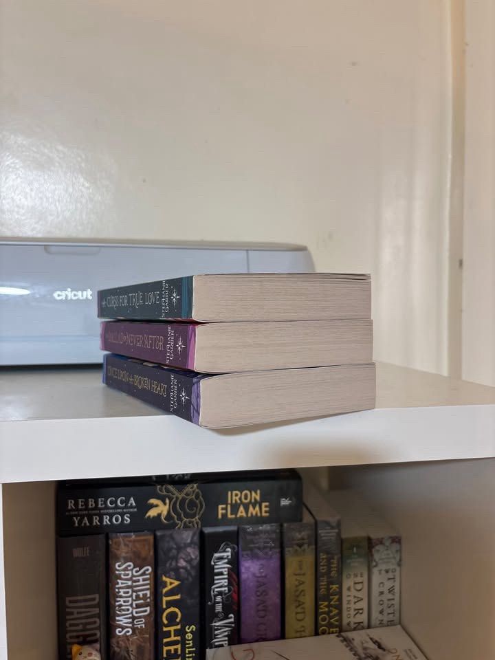 OUABH SET (Category: Storybooks) located in Pasay City. Submitted by kmbrlynvl (Listing ID 1469899814, Image 3). Description: Hi! Selling my OUABH set. Sold as set only. Not boxed po. UK PB. Books are brand new however, may line/fold sa a curse for true love though not noticeable naman. Ganun ko na po nakuha from the seller sa carousell. Got it for P2,750, selling it for P2,250 nalang 🙂 📍Location is Pasay 📦🚚Lalamove/J&T Pm me for more photos 