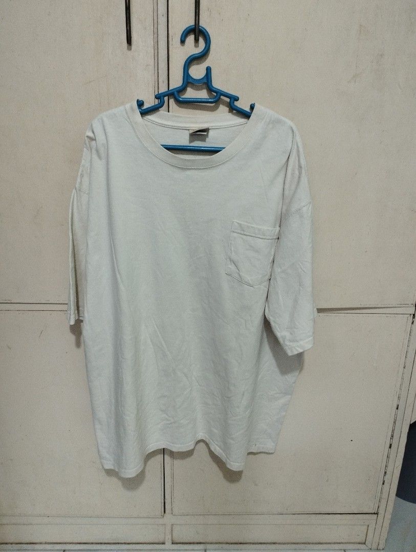 Oversized Goodwear x niko and... (Category: Tshirts & Polo Shirts ) located in San Fernando. Submitted by nerosales (Listing ID 1469770207, Image 1). Description: Oversized Goodwear x niko and ... Made in USA width 26 inches length - 30 inches very good condition 500 pesos only SM City Pampanga Shipping: J&T Payment: Gcash NO COD NO COP NO WAYBILL FIRST .