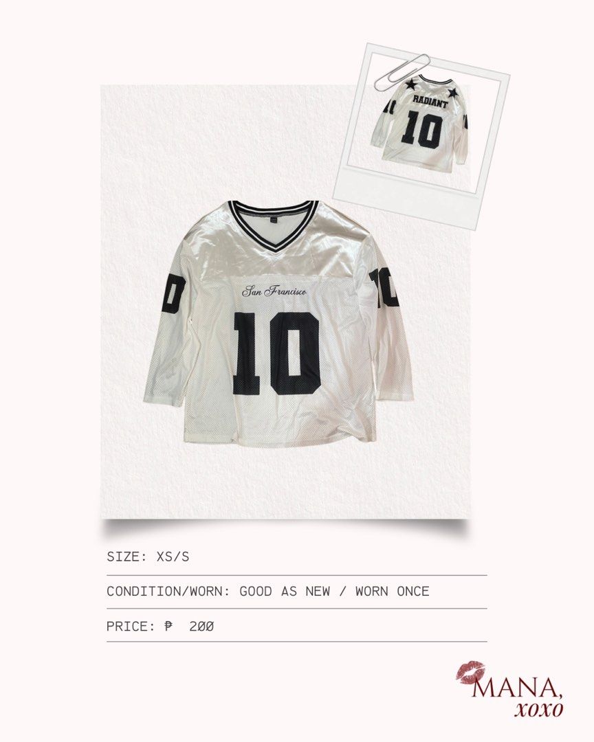 oversized loose long-sleeve (Category: Longsleeves) located in Mandaluyong City. Submitted by rainiiah (Listing ID 1469834952, Image 2). Description: Size: XS/S Fit: Can also fit M/L for a less oversized fit no issues/flaws .