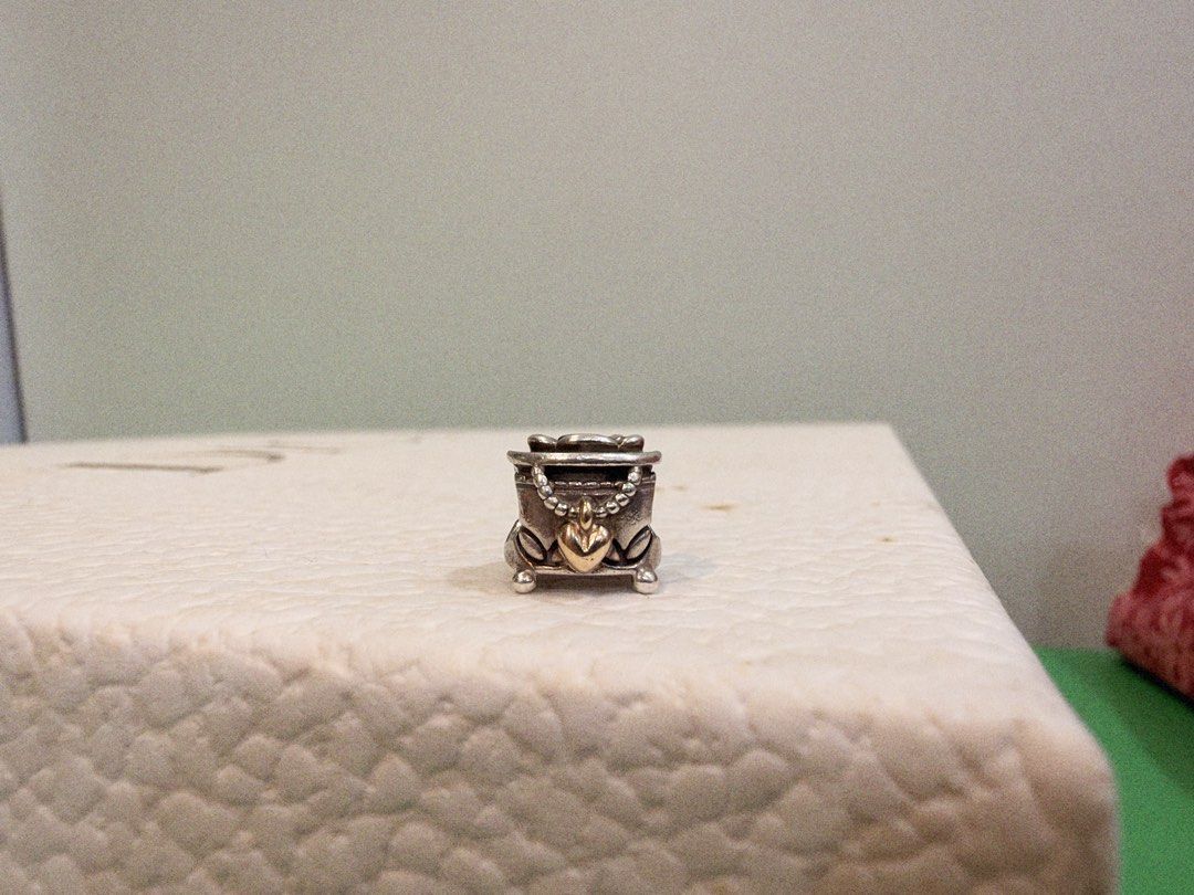 Pandora charm (Category: Charms) located in Manila. Submitted by happylvoe (Listing ID 1469921949, Image 1). Description: With 14k gold heart and sterling silver Pandora jewelry box charm. .