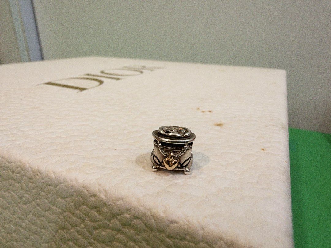 Pandora charm (Category: Charms) located in Manila. Submitted by happylvoe (Listing ID 1469921949, Image 2). Description: With 14k gold heart and sterling silver Pandora jewelry box charm. .