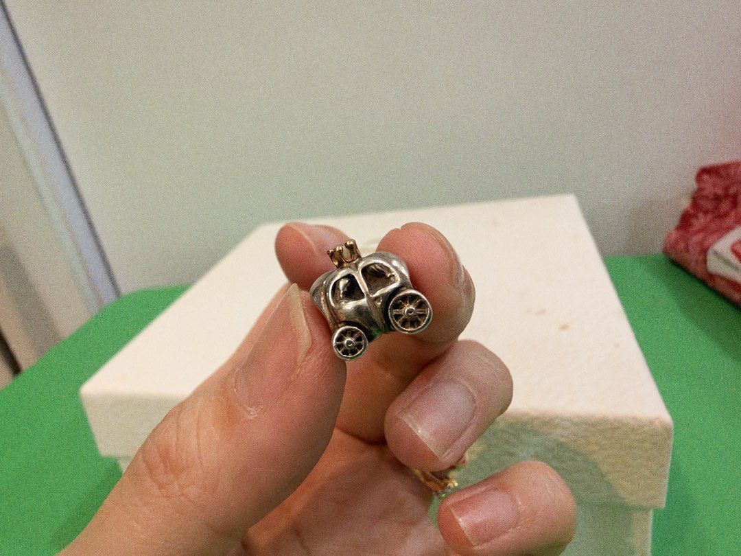 Pandora charm (Category: Charms) located in Manila. Submitted by happylvoe (Listing ID 1469922042, Image 3). Description: With 14k gold crown and sterling silver Pandora carriage charm. .