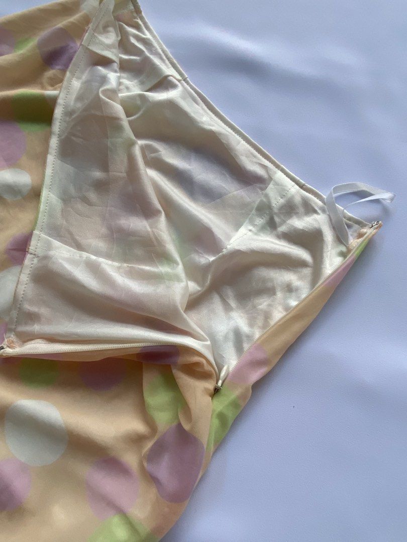 Pastel Polka Dot Midi Skirt from Private Label (Category: Skirts) located in Cauayan City . Submitted by alt_olshop4 (Listing ID 1469833144, Image 3). Description: ♡ Private Label polka mesh midi skirt ♡ Size: medium on tag Bust: Width/waist: 12.5" Length: 24" Brand: Private Label Condition/flaws: few runs M 320 S 380 G 420 Up for bid! +50 [Lock price: ₱650].
