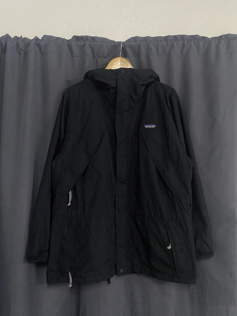 Patagonia Black Hooded Rain Jacket Size M (Category: Coats, Jackets and Outerwear) located in Santa Maria. Submitted by saintarchive316 (Listing ID 1469944861, Image 1). Description: -Length: 31 -Width: 26 Patagonia black jacket in medium size. Mesh lining inside for breathability. Drawstring details at the collar and hem. Classic snap button front closure. Great outer layer for cooler or windy days..