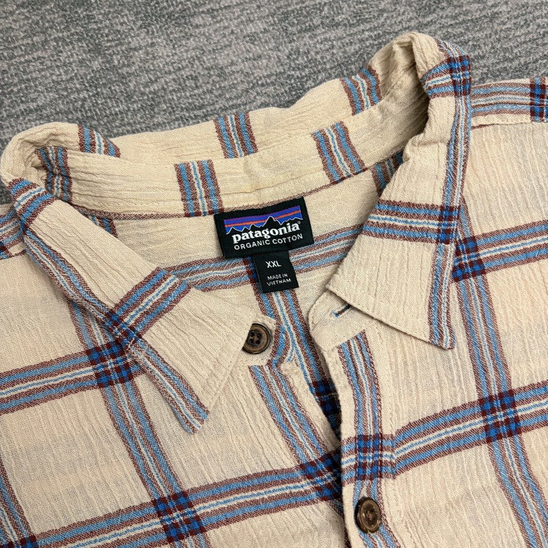 Patagonia Pattern Polo (Category: Formal Shirts) located in Batangas. Submitted by bermudaph.2 (Listing ID 1469799534, Image 3). Description: .