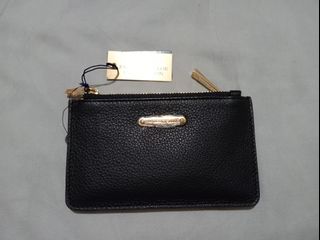 (Category: ) located in . Submitted by YSL80022 (Listing ID 1469873813, Image 1). Description: .