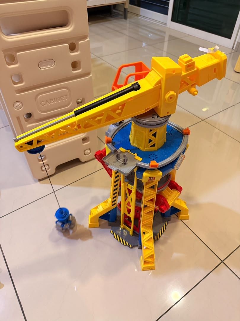Paw Patrol Rubble And Crew Lookout Tower Crane Toy (Bought 2025), Toys ...