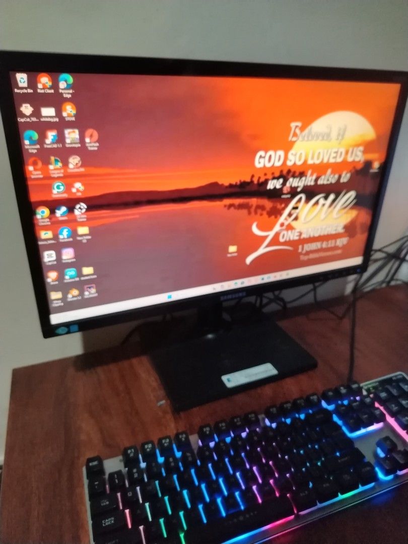 Pc set for sale no issue, no problems (Category: Desktops) located in Mandaluyong City. Submitted by wille_conrad.bear (Listing ID 1469792750, Image 2). Description: .