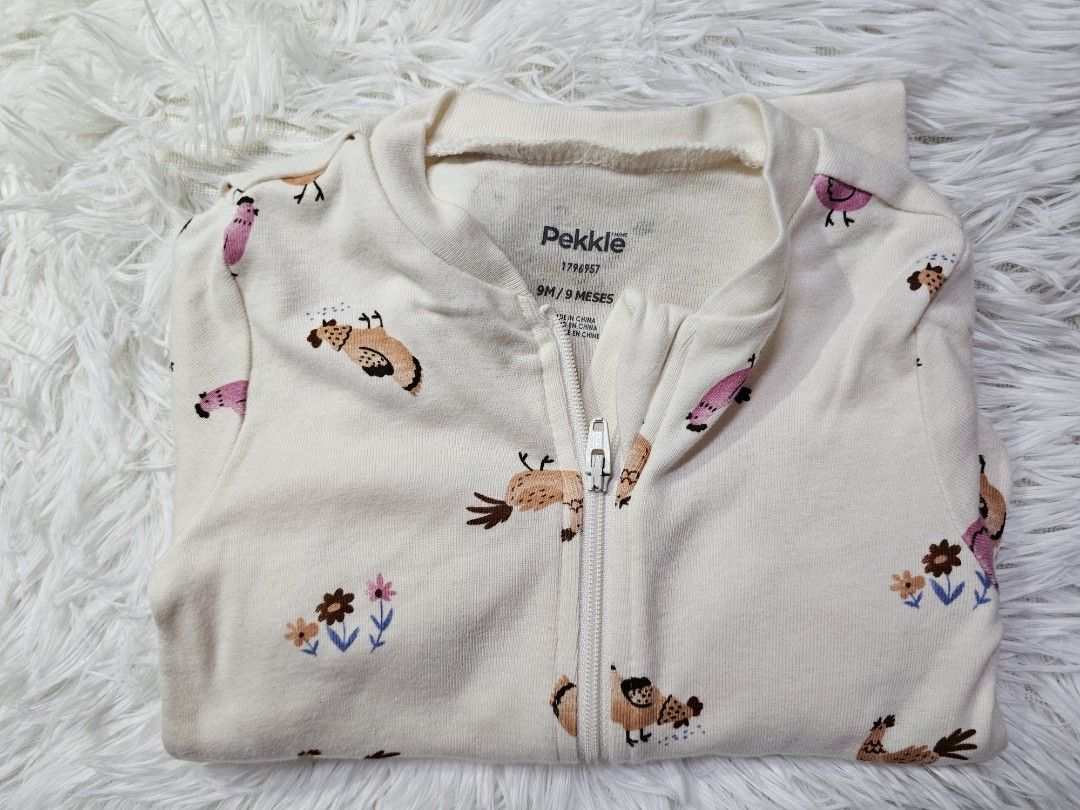 Pekkle Chicken Print Footed Sleeper 6-9 Months (Category: Babies & Kids Fashion) located in Manila. Submitted by pitzdiaz (Listing ID 1469940150, Image 2). Description: FOR SALE ❗️❗️❗️ Pekkle Footed Frogsuit (6-9mos) *runs big All from my daughter's budol 😁 Actual color and appearance may vary slightly due to lightning, photo angles, and device screen settings. Thank You so much ☺️ less than 50% po mga prices from its original price 😊 .