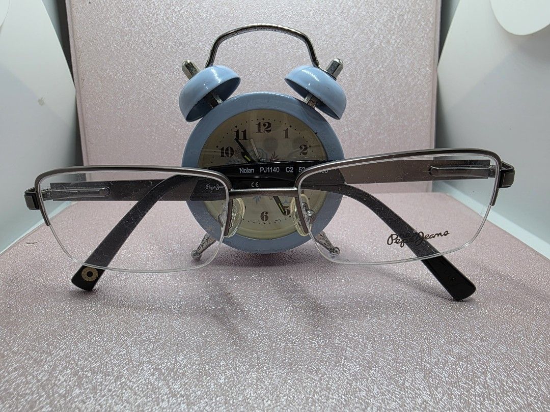 Pepe Jeans frame (Category: Sunglasses & Eyewear) located in La Trinidad. Submitted by zasha28 (Listing ID 1469928941, Image 1). Description: demo lens replaceable Original pepejeans.