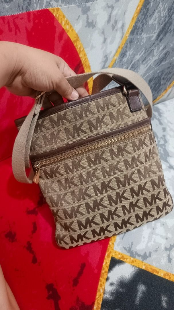 Personal prelove bag (Category: Luxury Bags & Wallets) located in Caloocan City. Submitted by alodiaveni09874 (Listing ID 1469944403, Image 2). Description: Pm for more details Loc. Kawit cavite.