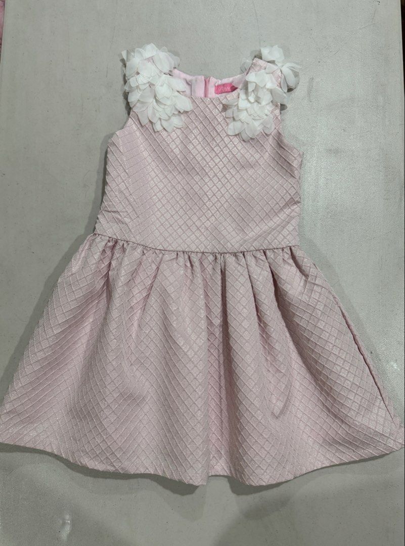 Pink dress (Category: Babies & Kids Fashion) located in Mandaluyong City. Submitted by lovely_things_ph (Listing ID 1469870207, Image 3). Description: .