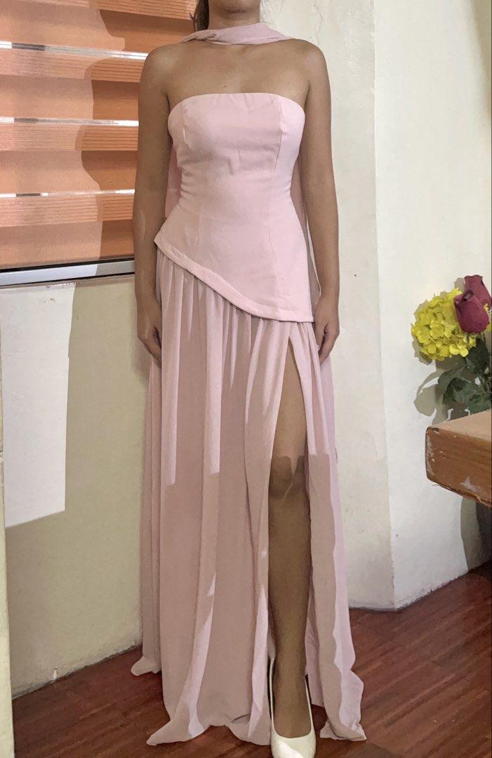 Pink long dress for RENT (Category: Dresses) located in Manila. Submitted by lorental (Listing ID 1469889740, Image 3). Description: “pink dress” Size small to medium 600/2days 📍Las Pinas City IG: la_coleccionn_ for reservation.
