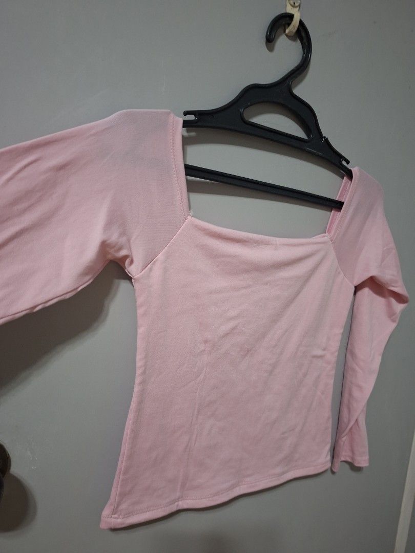 Pink long-sleeved (Category: Longsleeves) located in Cainta. Submitted by xxo.prelovedclothess (Listing ID 1469826071, Image 2). Description: ●Bought this on orange app. ●Selling it since It no longer fitted to me ●Overall goods/ Hindi pa nasususot.