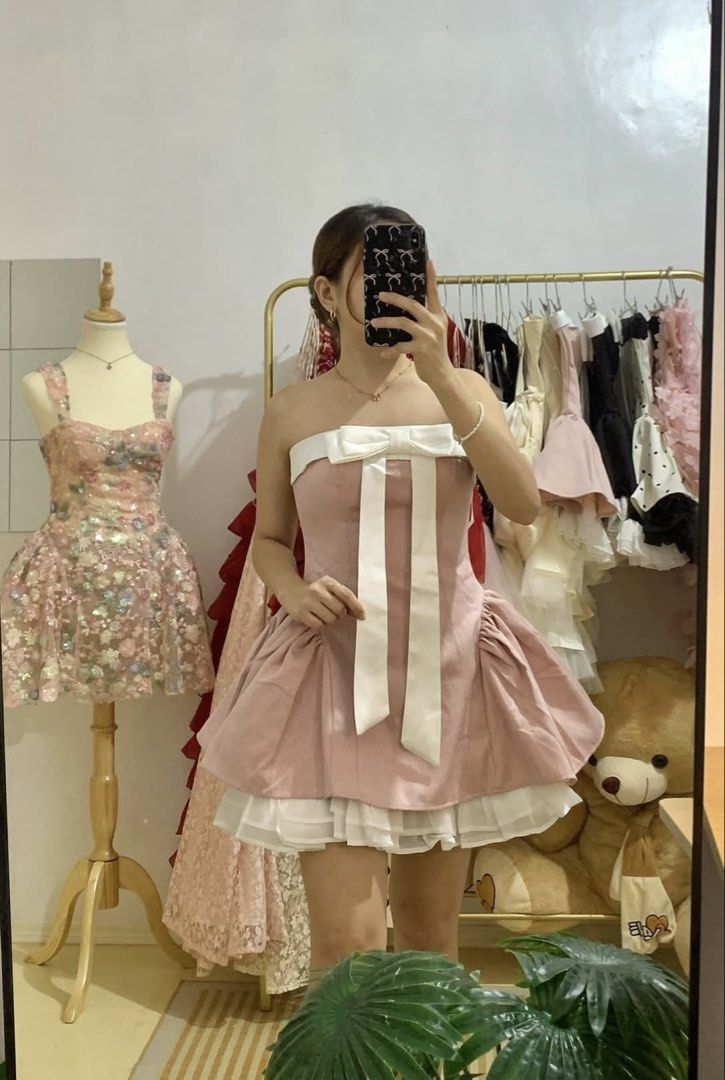 Pink Mini Dress (s-m) (Category: Dresses) located in Paranaque City. Submitted by kaleeen21 (Listing ID 1469839148, Image 1). Description: Made in Vietnam (copy ng lane ci style only) brand new onhand (ready to ship!) loc.: Parañaque City PM✨.