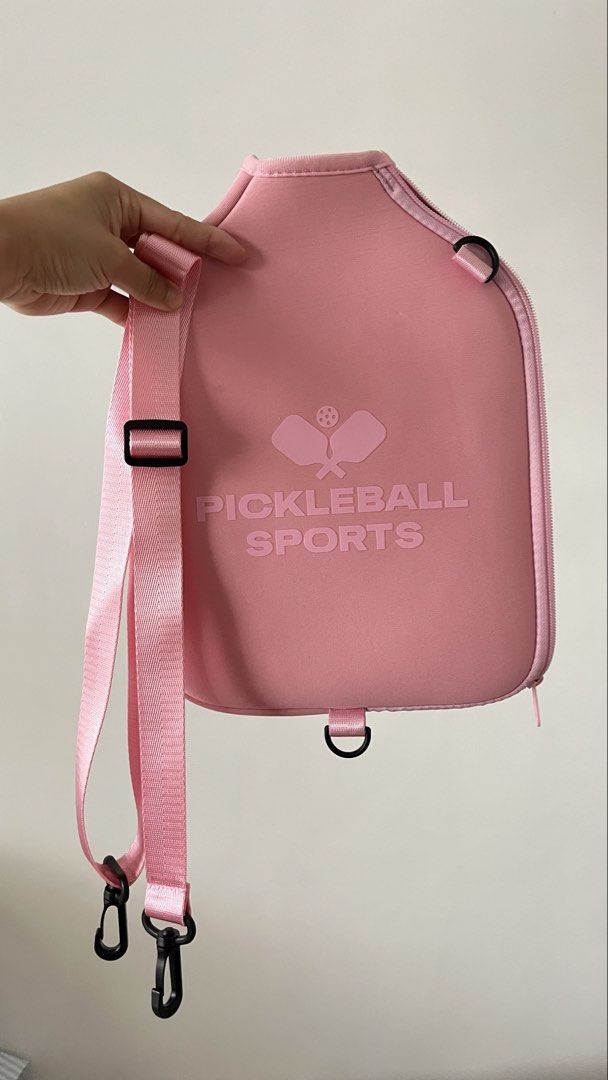 Pink Pickleball Paddle Cover / Paddle Bag with Strap (Category: Racket and Ball Sports) located in San Pedro. Submitted by shopniners (Listing ID 1469875487, Image 2). Description: Brand New / NEVER USED ✔️🤝 No flaws or issues NO LOW BALLERZ PLS.