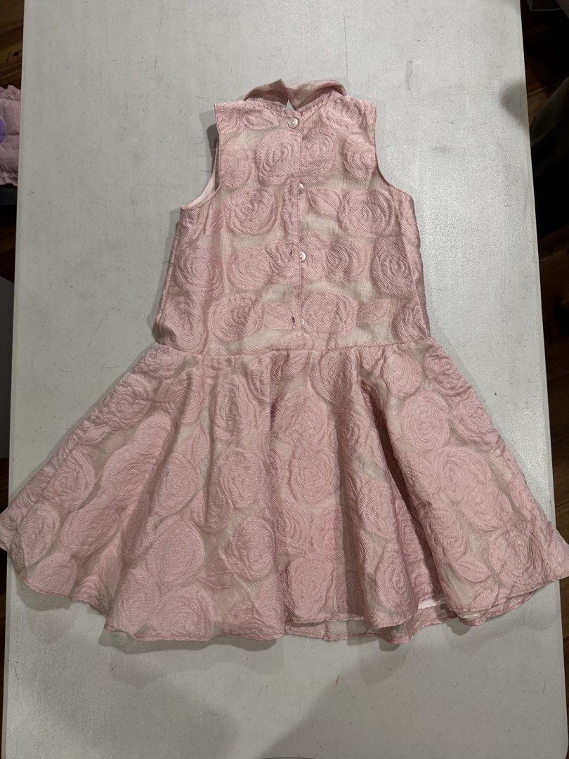 Pink princess dress (Category: Babies & Kids Fashion) located in Mandaluyong City. Submitted by lovely_things_ph (Listing ID 1469856070, Image 1). Description: .