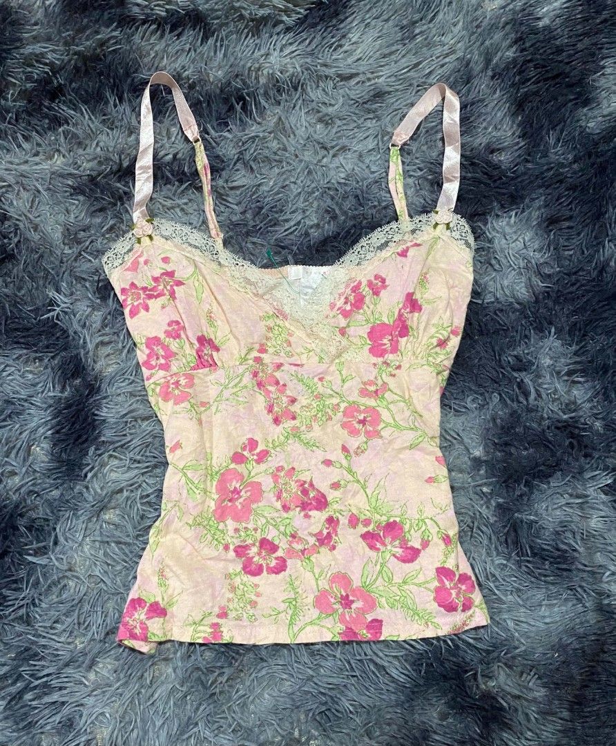 PINK SLEEVELESS (Category: Sleeveless) located in Manila. Submitted by jozelann (Listing ID 1469890067, Image 1). Description: .
