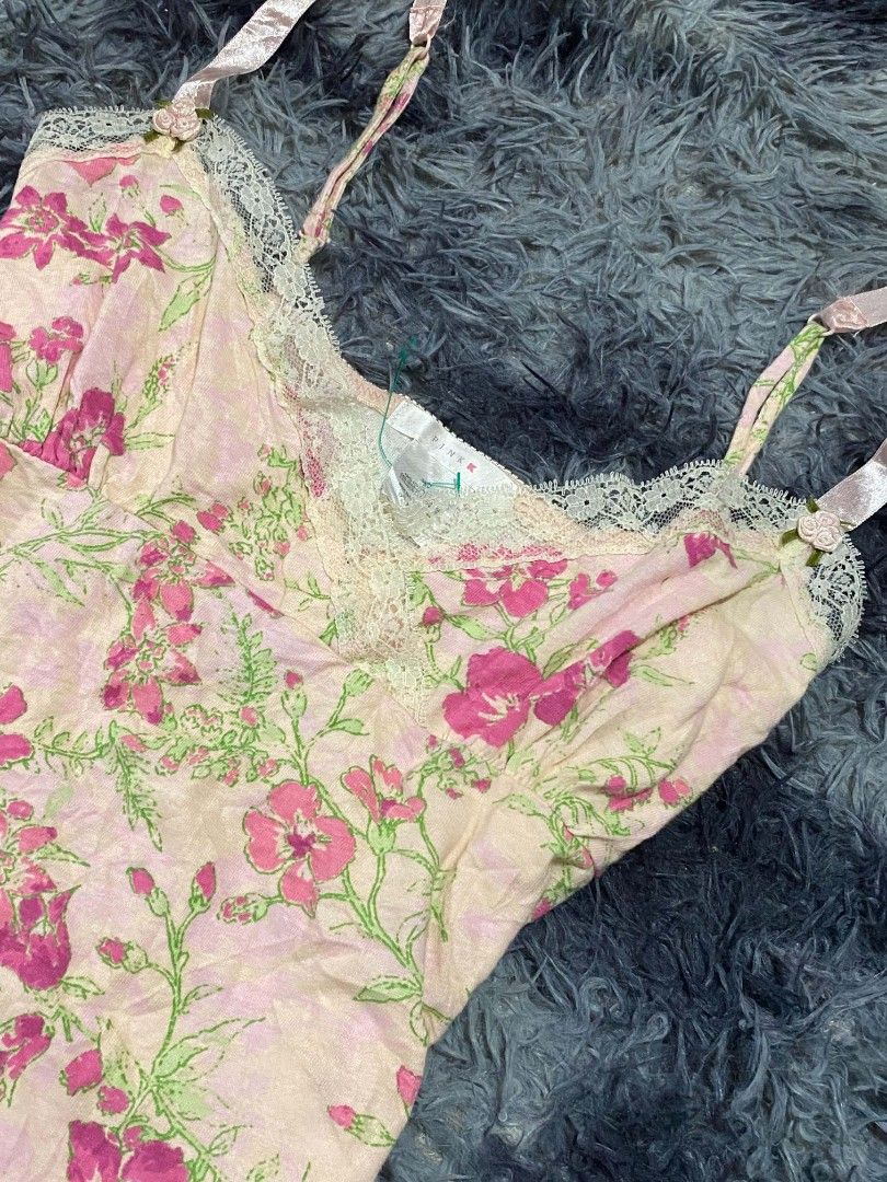 PINK SLEEVELESS (Category: Sleeveless) located in Manila. Submitted by jozelann (Listing ID 1469890067, Image 2). Description: .