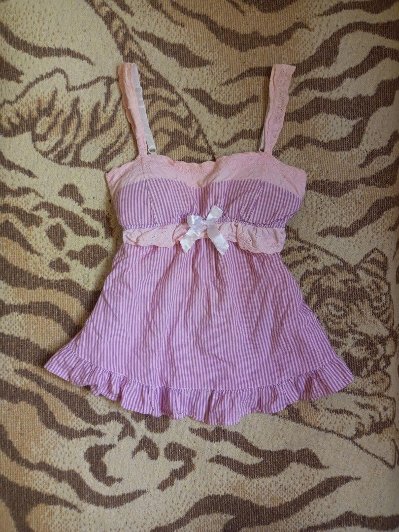 pink striped babydoll top (Category: Sleeveless) located in San Pedro. Submitted by vishavriksha (Listing ID 1469893608, Image 1). Description: 𝗺𝗶𝗻𝗲 : ₱189 ‎𝗴𝗿𝗮𝗯 : ₱239 ‎𝗹𝗼𝗰𝗸 : ₱339 (au) ‎ ‎ ‎༝ size xs to small ‎༝ padded.