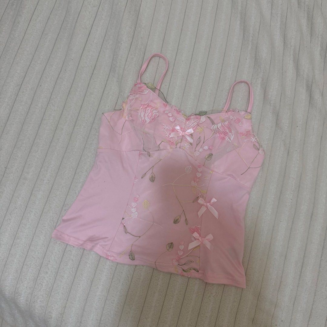 Pink Top (Category: Sleeveless) located in Mambusao. Submitted by mslvlprd (Listing ID 1469861892, Image 2). Description: - never been used - so nice in person.