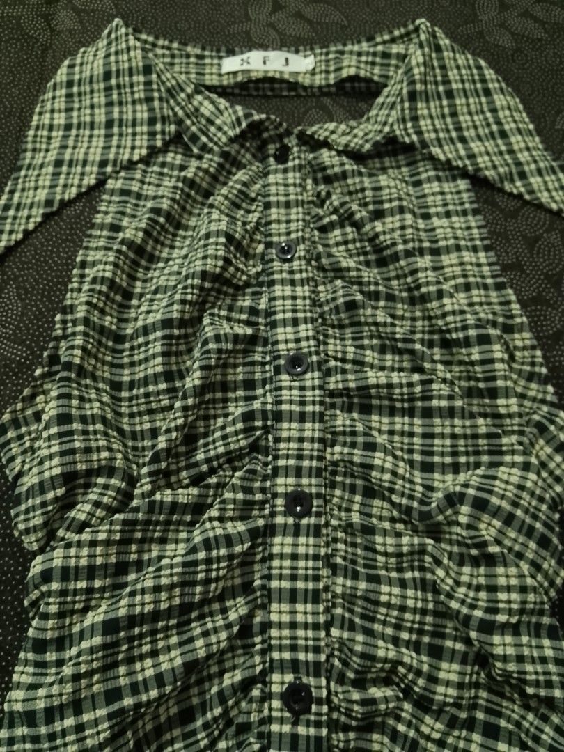 Plaided halter yellow top protagonist (Category: Others Tops) located in Cotabato. Submitted by winonasallure (Listing ID 1469944013, Image 3). Description: size: small-semi med.
