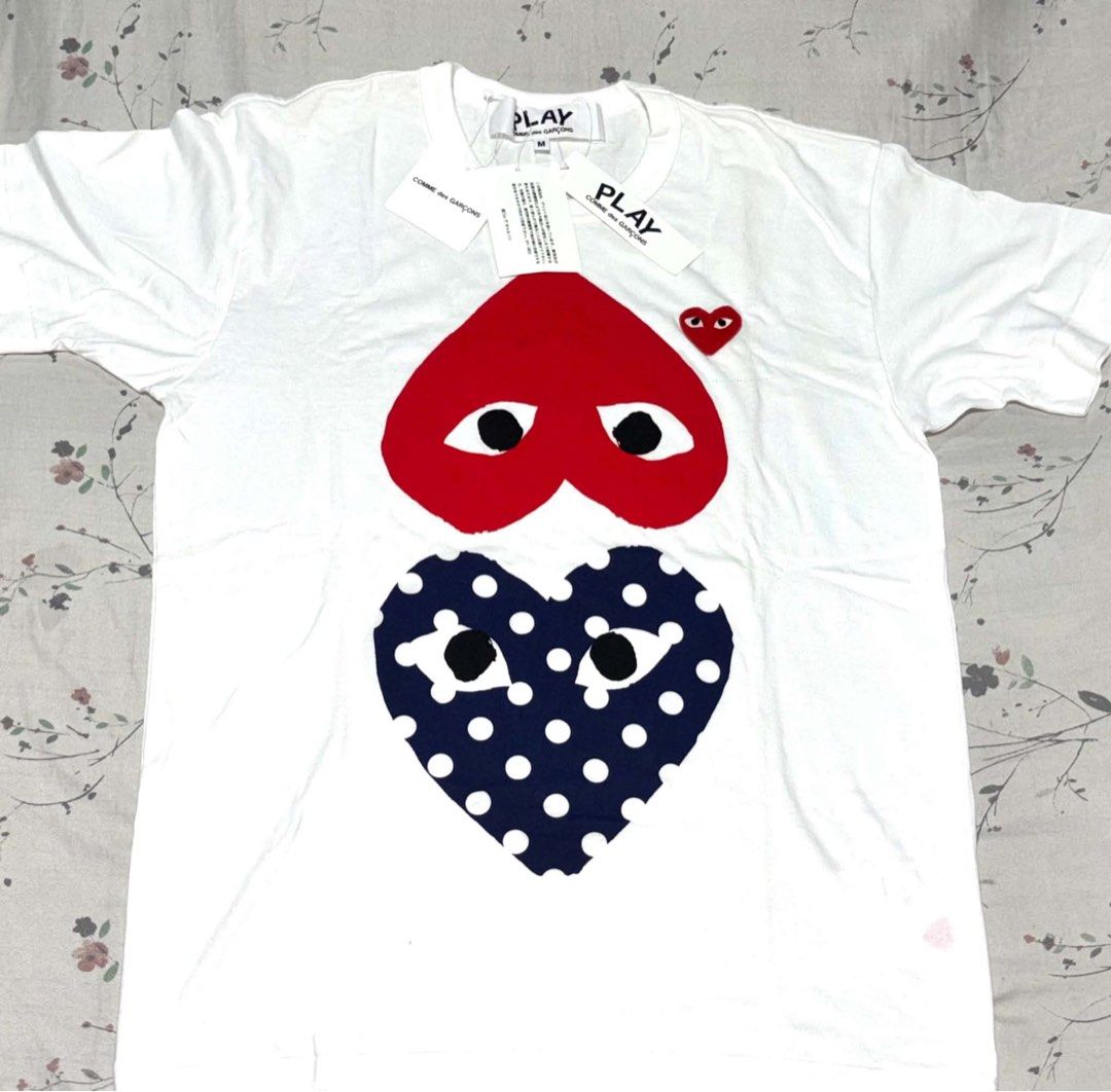 Play Heart Tee (Gomme Des Garcons) FROM US (Category: Tshirts & Polo Shirts ) located in Manila. Submitted by kimmyv. (Listing ID 1469893364, Image 1). Description: FOR SALE ‼️ COMME des GARÇONS PLAY HEART TEE UNISEX 💸 ₱6,500 ONLY 🇺🇸 Brand new from the USA 🏷️ With original price tag 📦 No box/Paperbag ✅ Authentic / Original ✨ Selling because it’s too small for me Bought by my mom from the USA, but unfortunately, hindi kasya sa akin. Sayang na