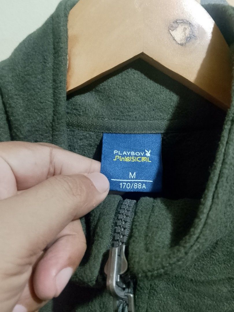 Playboy Physical Dark Green Fleece Zip Jacket (Category: Coats, Jackets and Outerwear) located in Manila. Submitted by emmanlacno47414 (Listing ID 1469890952, Image 3). Description: Medium on tag Best fit large Width 22 Length 27 No issue/No flaws 9.9/10 colorate Excellent Condition 550 free ship .